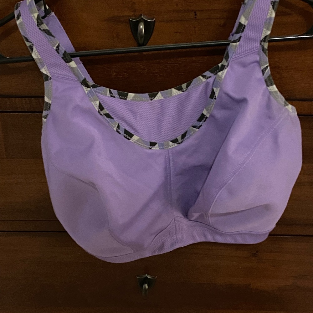 Glamorise sports bra size 38I